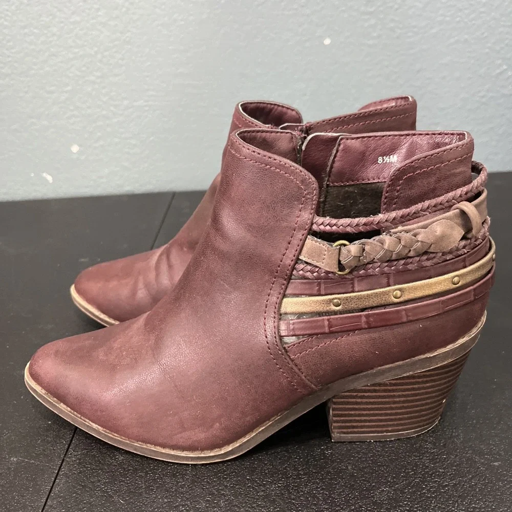 Maurices Womens Sz 8.5‎ Ankle Boots Brown Red Point Toe Western Braided Strap